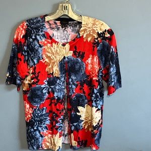 SELLING TALBOTS TOP SIZE SMALL FLORAL PATTERN COLOR